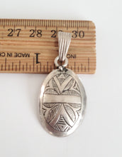 Load image into Gallery viewer, Berber Sahara 925 Silver Pendant: Moroccan Ethnic Tribal Talisman