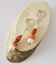 Load image into Gallery viewer, Yemen silver coral natural amber Earrings , yemeni jewelry,old coral,danglin Earrings, coral Earrings