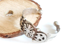 Load image into Gallery viewer, Antique Moroccan Tuareg 925 silver anklets cuff bracelet, ethnic tribal, tribal bracelets,Moroccan jewelry,ethnic jewelry,Tuareg bracelets
