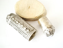 Load image into Gallery viewer, Antique Original Yemenite Jewish 'Hirz' Bawsani filigree silver pendant ,hallmarked Hirz', silver prayer Pendant,Yemen jewelry