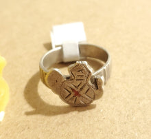 Load image into Gallery viewer, antique Tuareg elevated engraved table silver ring size 8, Tuareg jewelry, Sahara ring, Moroccan silver, tribal jewelry, Tuareg silver
