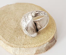 Load image into Gallery viewer, antique Yemen Ancient Carnelian silver ring size 10 ,Yemen tribal jewelry ,Hand Crafted ,Silver wedding Rings ,Tribal Jewelry
