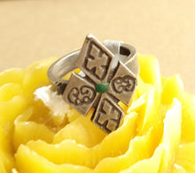 Load image into Gallery viewer, antique Tuareg elevated engraved table silver ring size 7 ,Tuareg jewelry, Sahara ring, Moroccan silver, tribal jewelry, Tuareg silver
