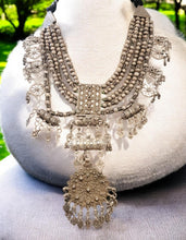 Load image into Gallery viewer, Antique Yemenite Silver Bedouin Necklace: Islamic Filigree Kirdan, 1910s
