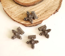 Load image into Gallery viewer, Moroccan Berber Old Silver Cross Pendant, Berber Amulet,Berber Talisman,Berber Jewelry,African Jewelry,Moroccan Jewelry,Berber Ethnic,
