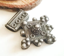 Load image into Gallery viewer, Moroccan Berber Old traditional 925 silver cross pendant,Berber Talisman,Berber Jewelry,African Jewelry,Moroccan Jewelry,Berber Ethnic,
