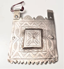 Load image into Gallery viewer, Antique large Tuareg Silver Pendant from Niger, Old African Pendant, Jewelry Making Supplies ,Tuareg jewelry,African jewelry

