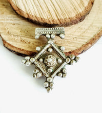 Load image into Gallery viewer, Moroccan Berber Old traditional silver cross pendant,Berber Talisman
