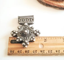 Load image into Gallery viewer, Moroccan Berber Old traditional 925 silver cross pendant,Berber Talisman,Berber Jewelry,African Jewelry,Moroccan Jewelry,Berber Ethnic,
