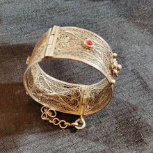 Load image into Gallery viewer, Antique Silver Moroccan Tiznit Berber filigree Bracelet, ethnic tribal, tribal bracelets,Moroccan jewelry,ethnic jewelry, filigree bracelets
