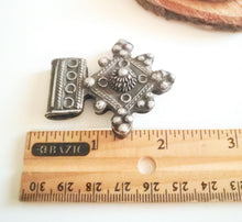 Load image into Gallery viewer, Moroccan Berber Old traditional 925 silver cross pendant,Berber Talisman,Berber Jewelry,African Jewelry,Moroccan Jewelry,Berber Ethnic,
