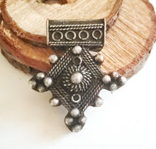 Load image into Gallery viewer, Moroccan Berber Old traditional 925 silver cross pendant,Berber Talisman,Berber Jewelry,African Jewelry,Moroccan Jewelry,Berber Ethnic,
