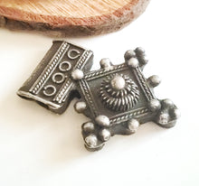 Load image into Gallery viewer, Moroccan Berber Old traditional 925 silver cross pendant,Berber Talisman,Berber Jewelry,African Jewelry,Moroccan Jewelry,Berber Ethnic,
